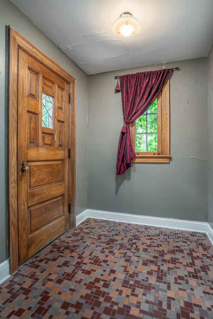 2625 Scott Street, Davenport, IA 52803 - #3