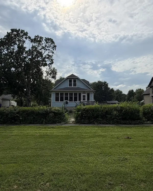 105 N Center Street, Gardner, IL 60424