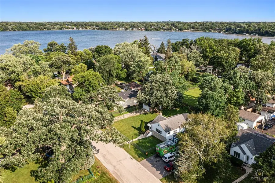 29 Glenwood Drive, Round Lake Beach, IL 60073 - #3