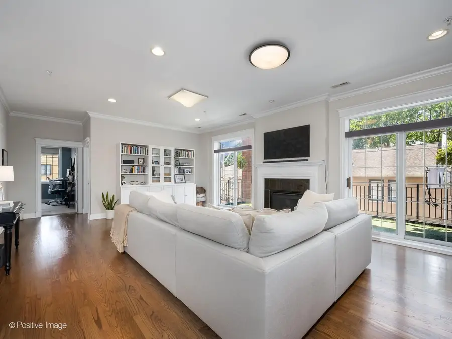 1453 W Irving Park Road #305, Chicago, IL 60613 - #3