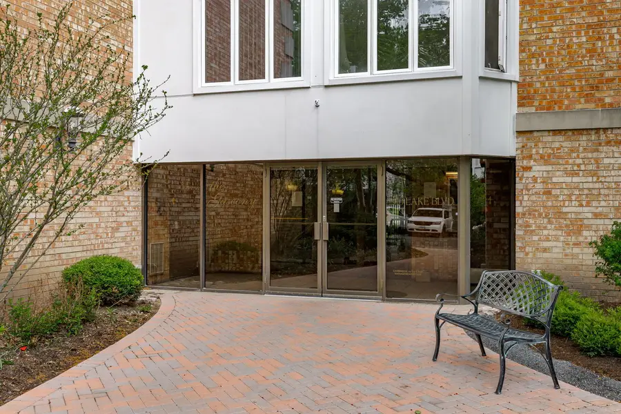 200 Lake Boulevard #415, Buffalo Grove, IL 60089 - #2
