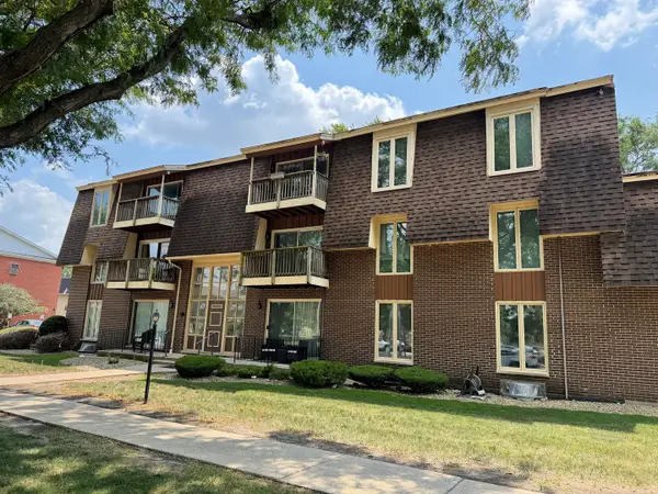 5721 W 103rd Street #304, Oak Lawn, IL 60453