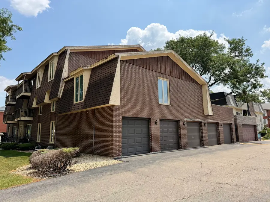 5721 W 103rd Street #304, Oak Lawn, IL 60453 - #2