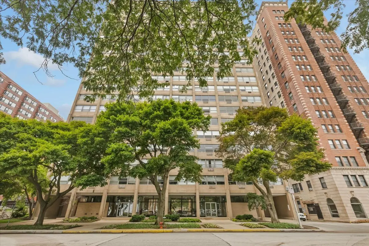 5530 S South Shore Drive #3B, Chicago, IL 60637 - #1
