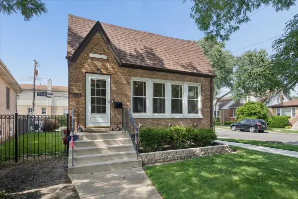 6830 W Imlay Street, Chicago, IL 60631