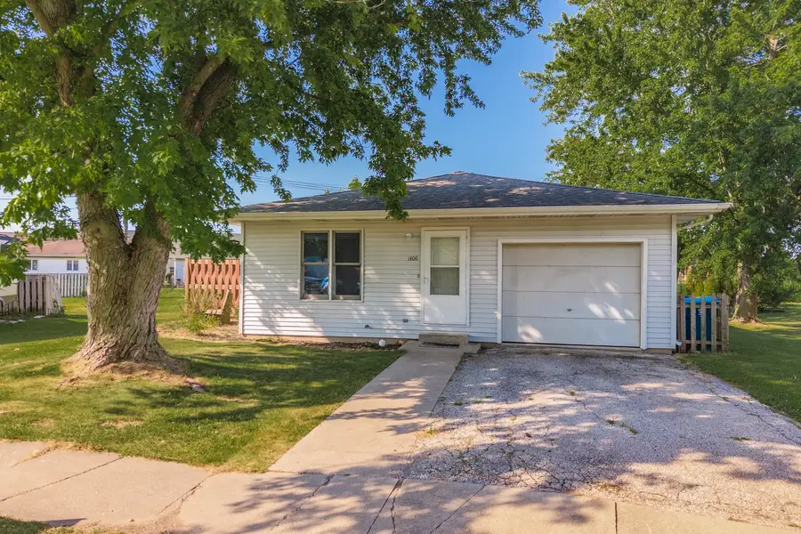 1406 W Trainor Drive, Pontiac, IL 61764 - #2