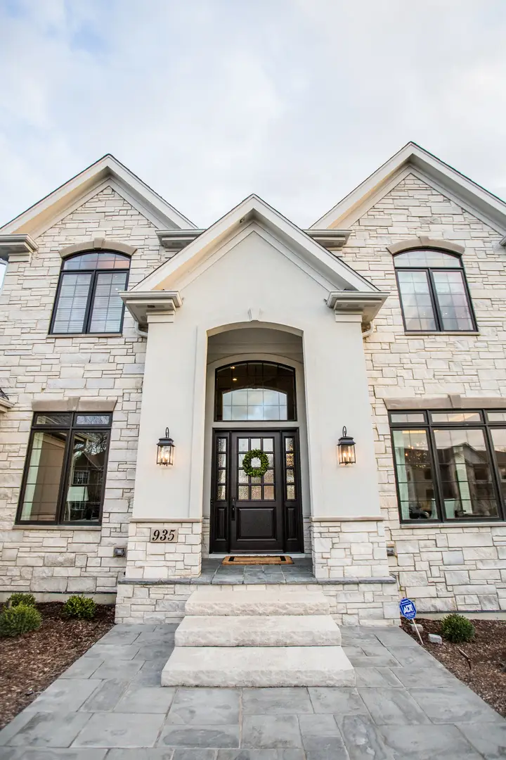 827 W Brookside Street, Palatine, IL 60067 - #1