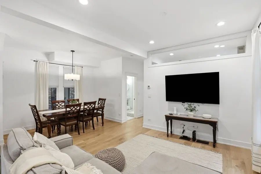 2718 N Richmond Street, Chicago, IL 60647 - #3