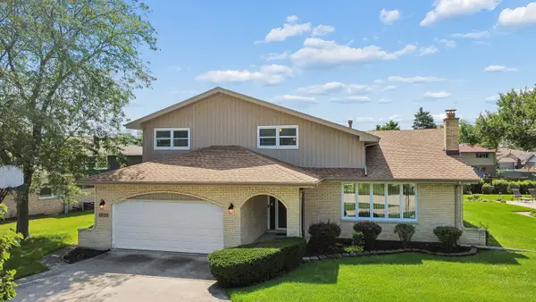 12123 Lake View Drive, Orland Park, IL 60467