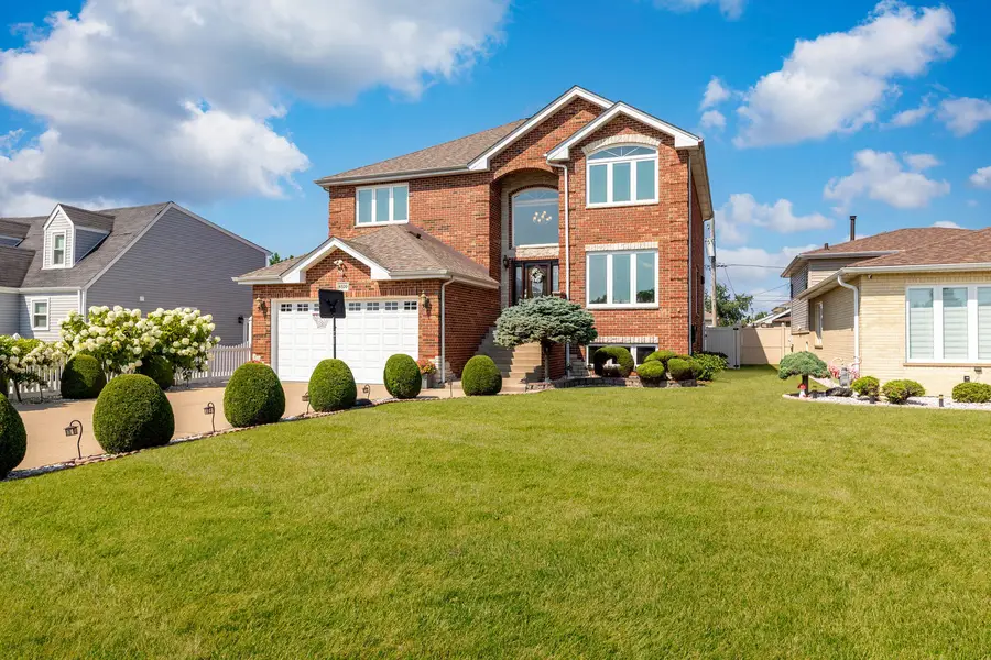 8320 S 79th Avenue, Justice, IL 60458 - #2