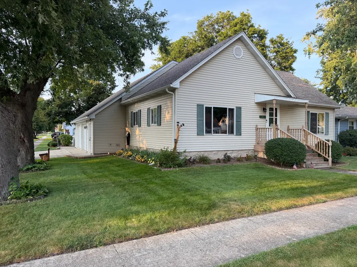341 W Wood Drive, Peotone, IL 60468 - #1
