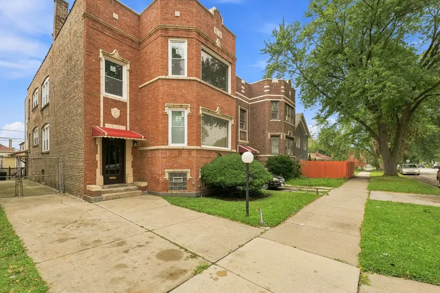 8718 S Kingston Avenue, Chicago, IL 60617 - #2