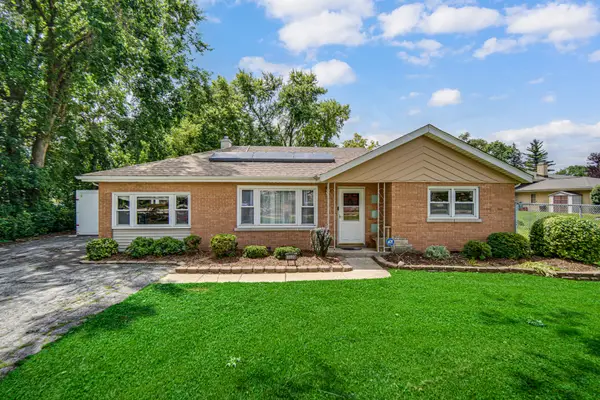 7529 W 103rd Street, Palos Hills, IL 60465