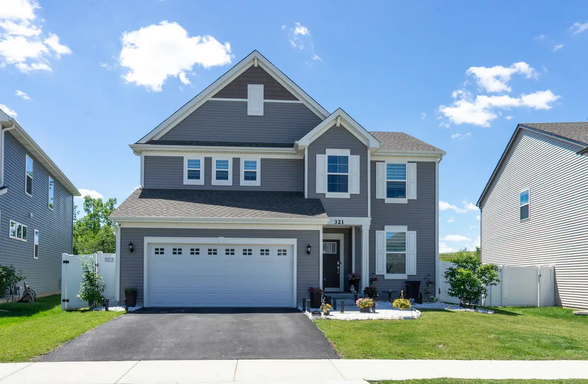 321 S Pointe Avenue, South Elgin, IL 60177 - #1