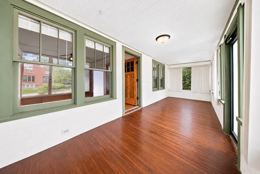 30 N Commonwealth Avenue, Elgin, IL 60123 - #3