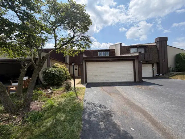 29 Westwood Court, Indian Head Park, IL 60525