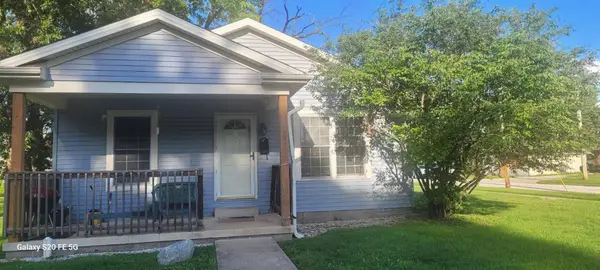 1302 N Champaign Street, Champaign, IL 61820