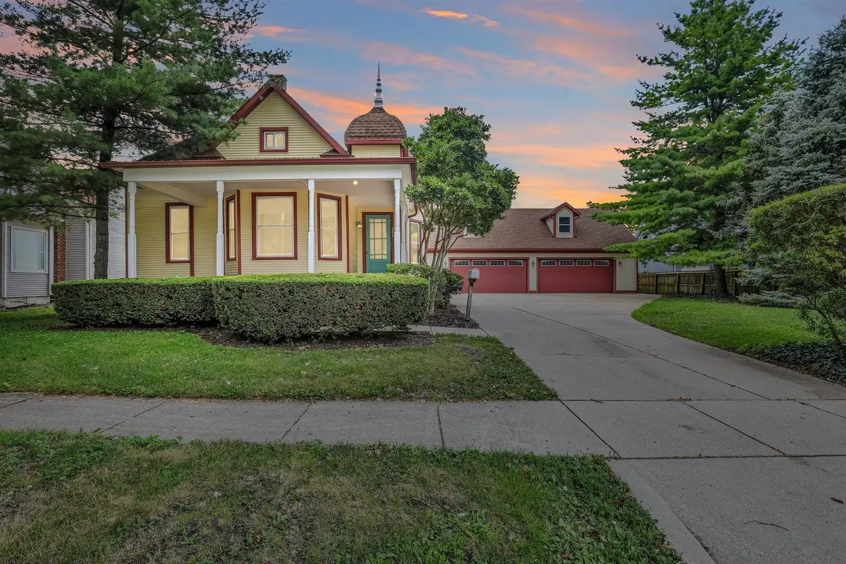 202 E Daggy Street, Tuscola, IL 61953 - #1