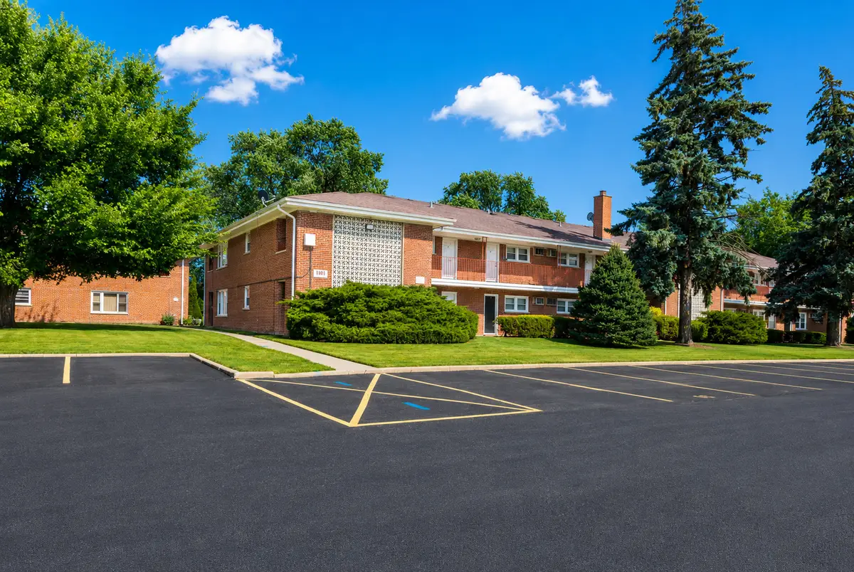 1101 Holiday Lane #8, Des Plaines, IL 60016 - #1