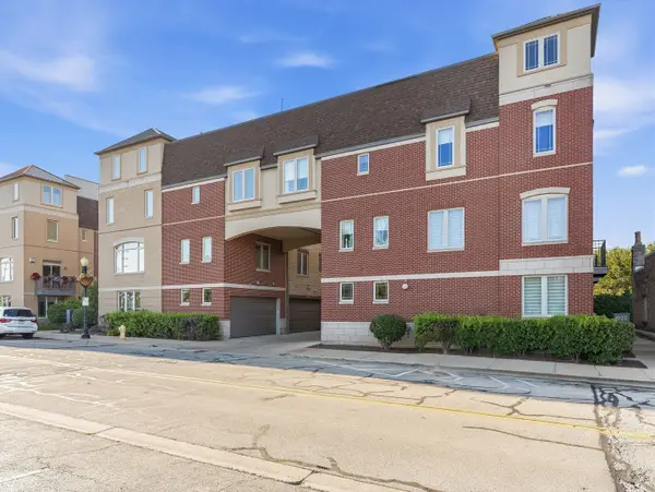 922 Warren Avenue #105, Downers Grove, IL 60515