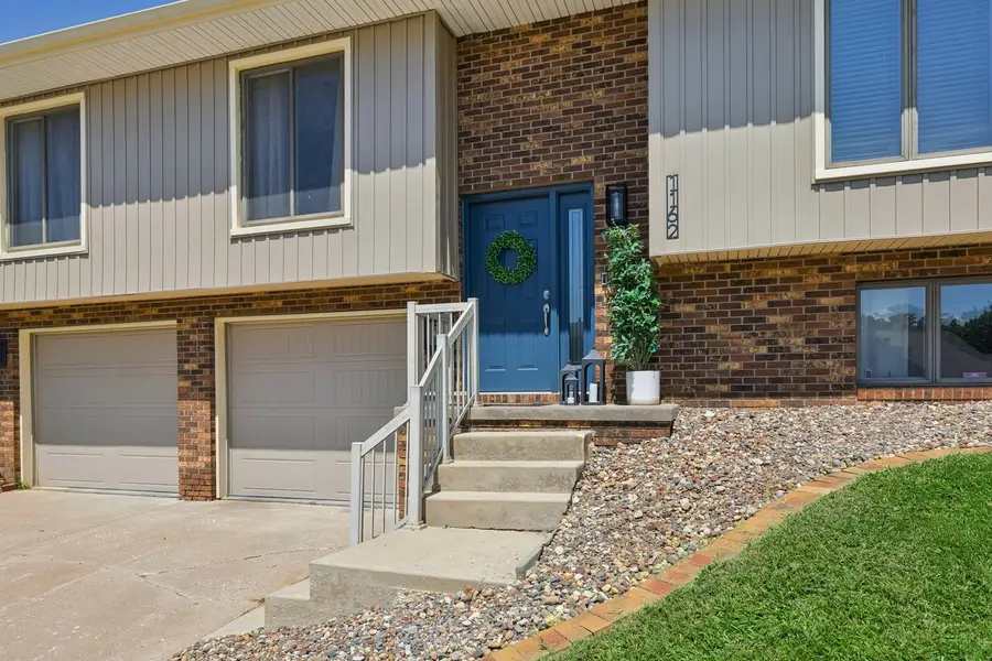 1162 33rd St Court, Moline, IL 61265 - #2