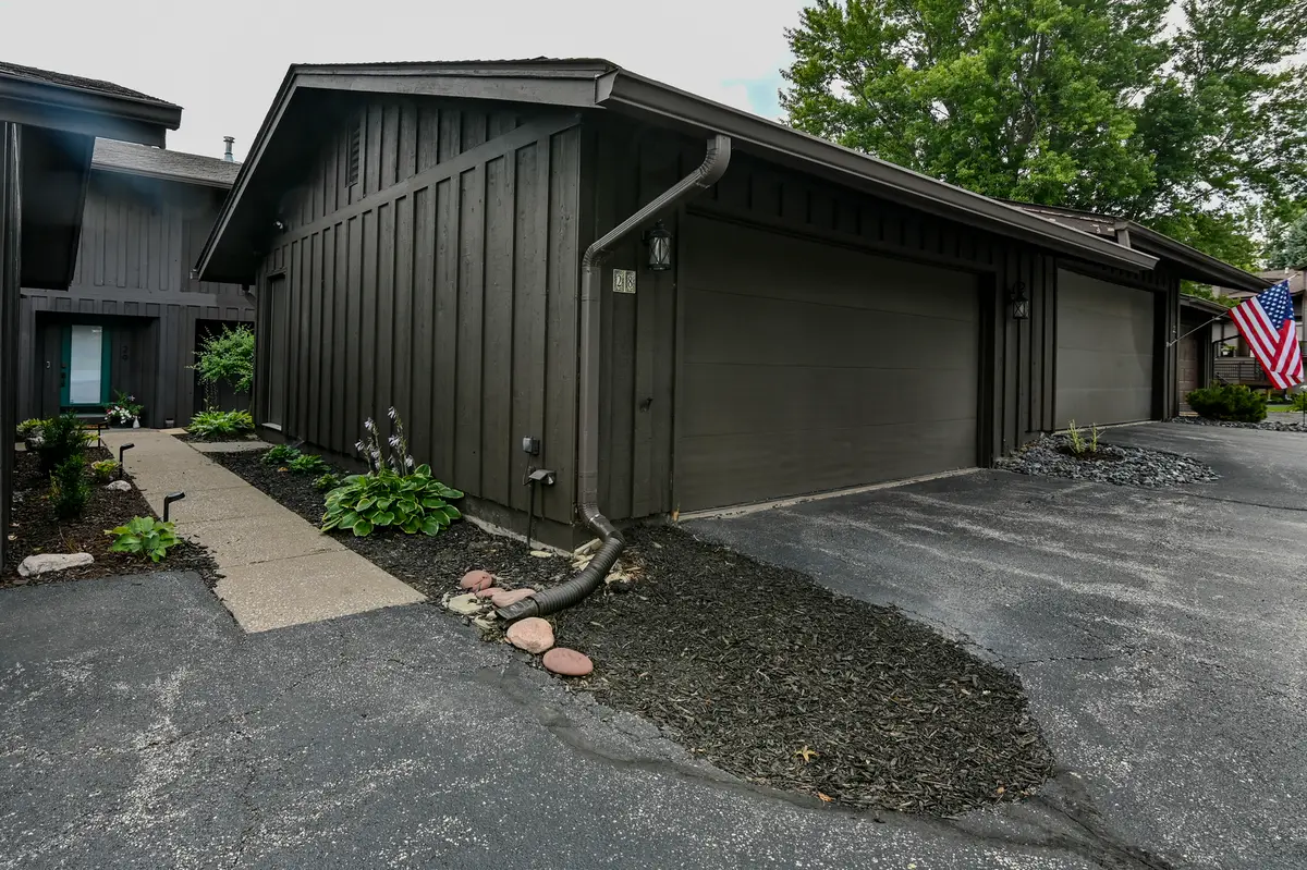 6401 Utica Ridge Road #28, Davenport, IA 52807 - #1