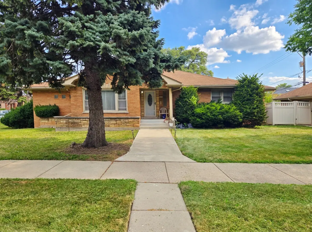 8059 S Sawyer Avenue, Chicago, IL 60652 - #1