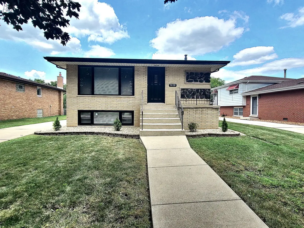 9028 Meade Avenue, Oak Lawn, IL 60453 - #1