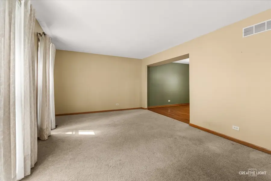 202 Mistwood Lane, North Aurora, IL 60542 - #3
