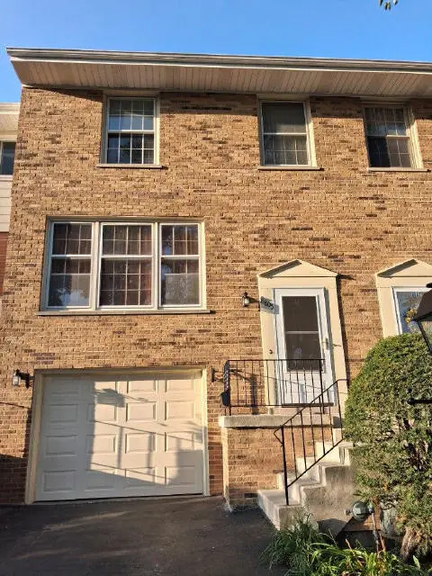 8805 44th Place, Brookfield, IL 60513 - #1