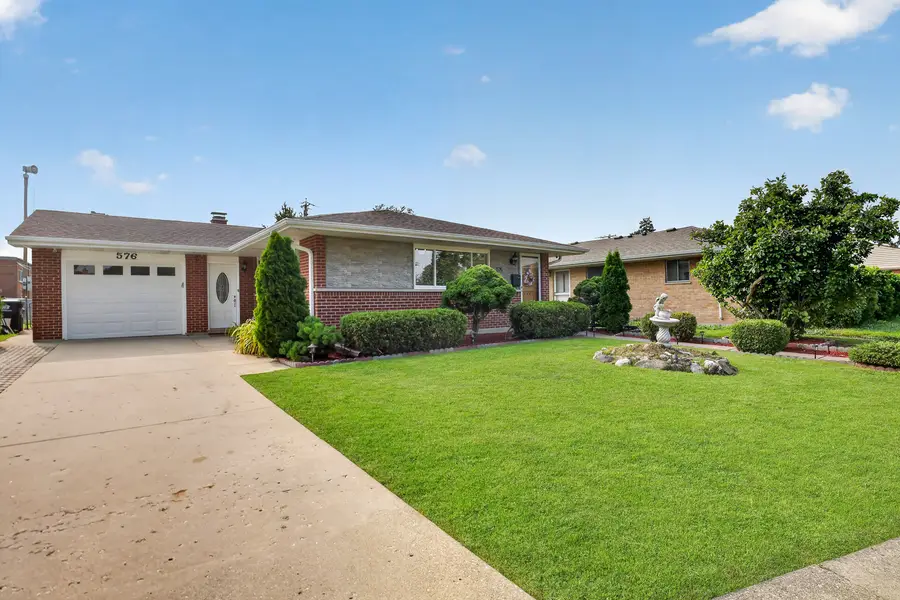 576 Dara James Road, Des Plaines, IL 60016 - #3
