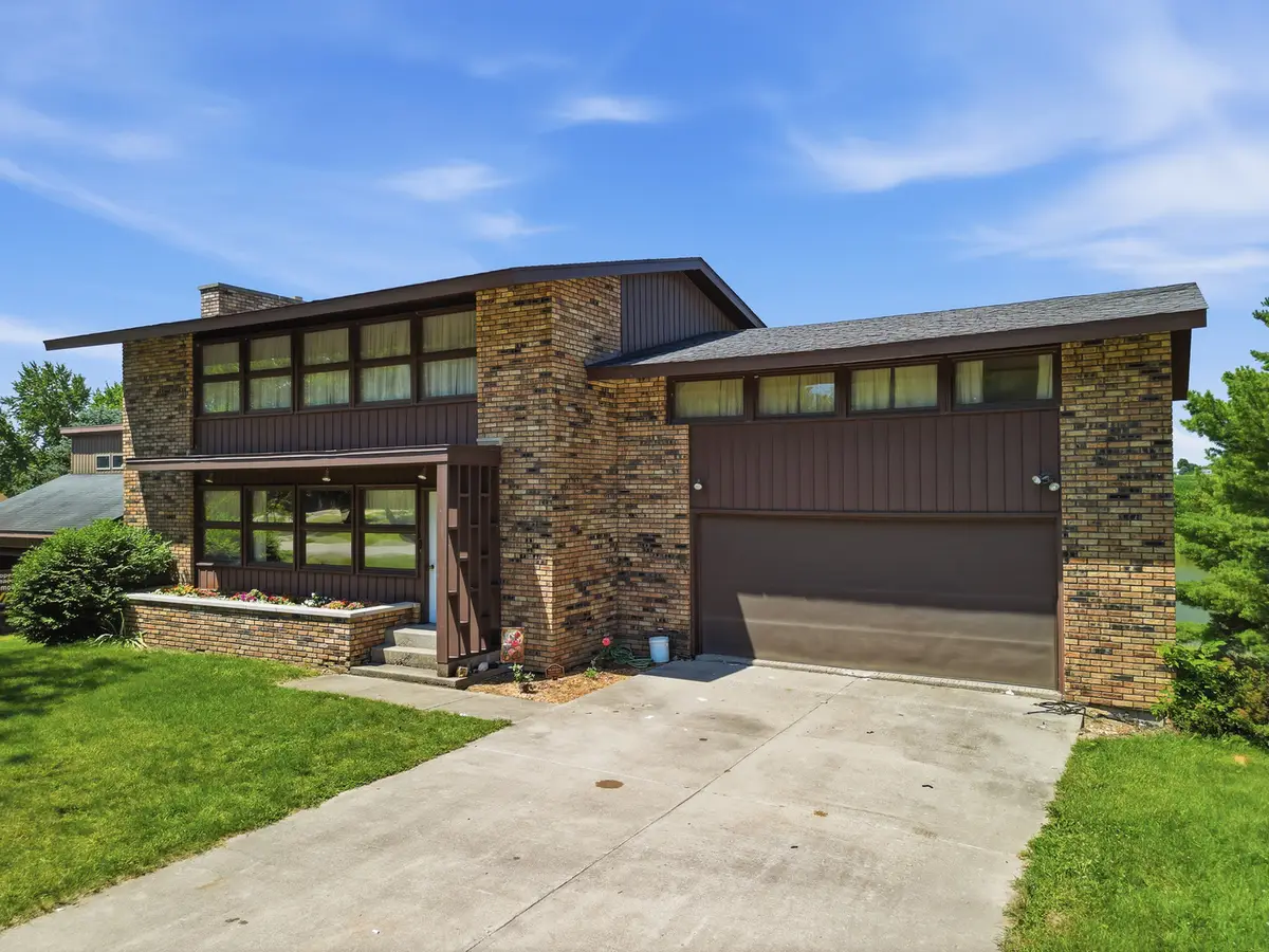 15721 Lakeside Drive, Sterling, IL 61081 - #1