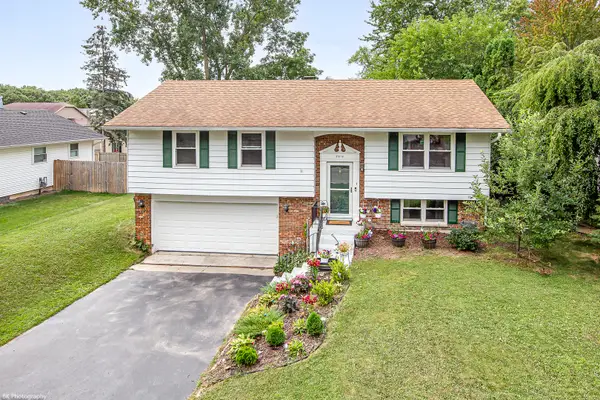2319 Springhill Lane, Lindenhurst, IL 60046