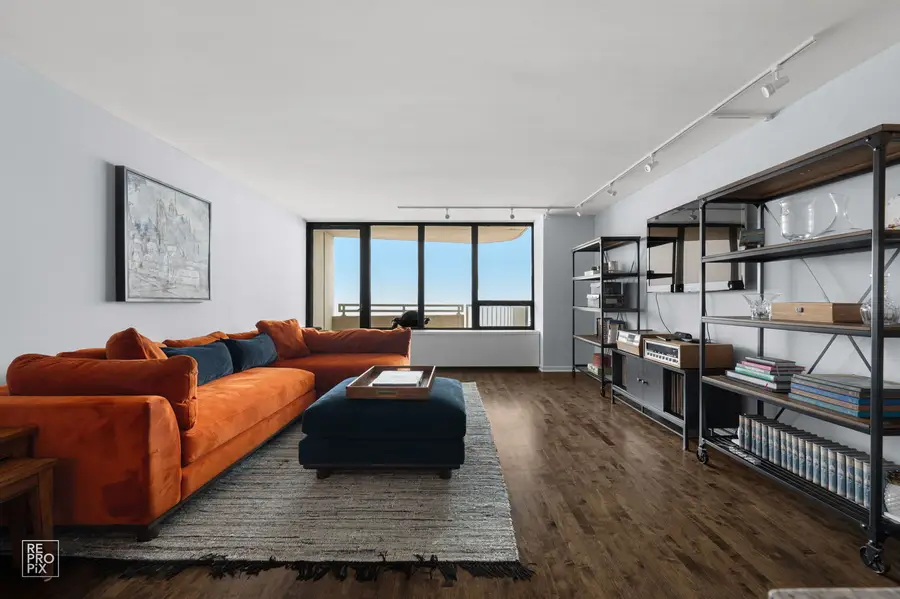 3930 N Pine Grove Avenue #2903, Chicago, IL 60613 - #3