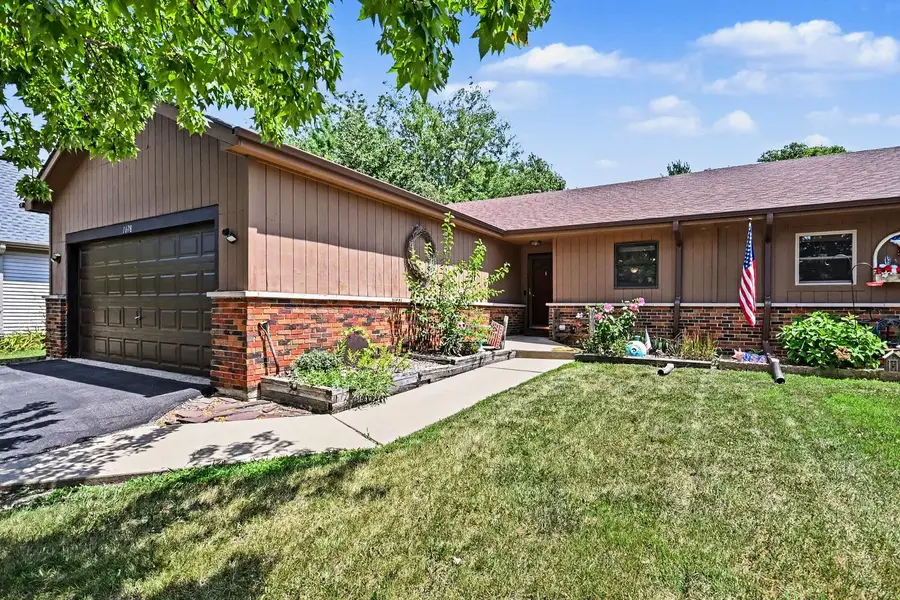 1608 Walsh Drive, Yorkville, IL 60560 - #2
