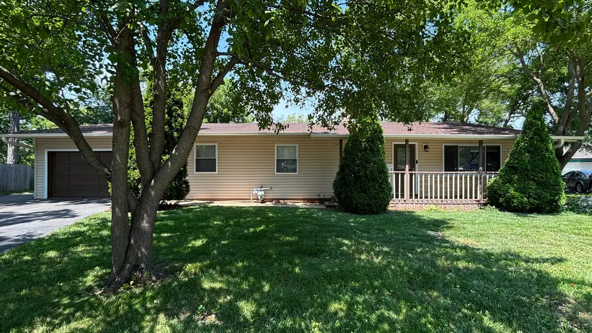 17 Crestview Terrace, Buffalo Grove, IL 60089 - #1