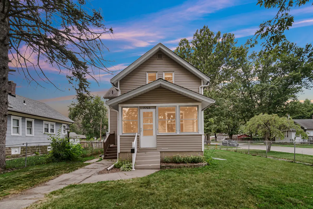 2203 18th Avenue, Rockford, IL 61104 - #1