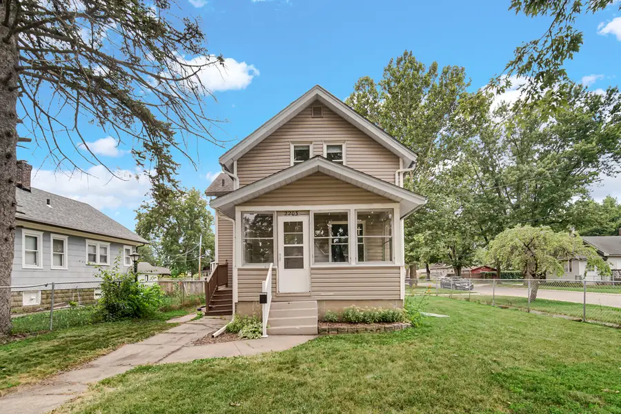 2203 18th Avenue, Rockford, IL 61104 - #2