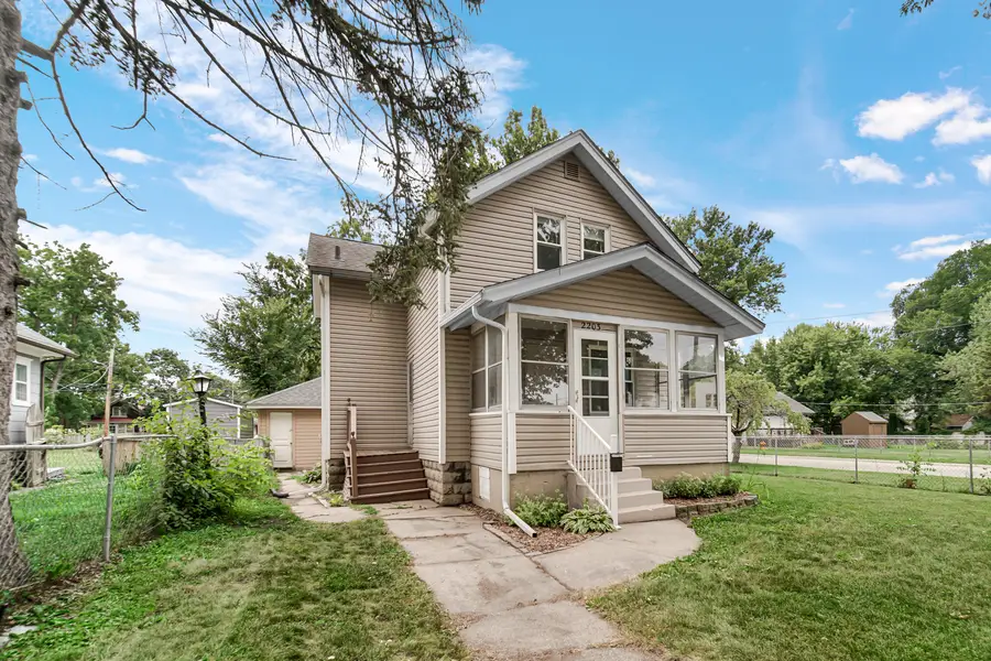 2203 18th Avenue, Rockford, IL 61104 - #3