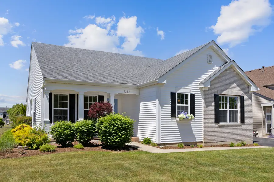 1253 Water Stone Circle, Wauconda, IL 60084 - #2