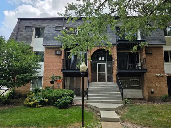 9B E Dundee Quarter Drive #303, Palatine, IL 60074