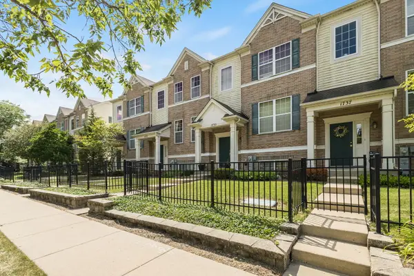 1737 Maple Avenue, Hanover Park, IL 60133