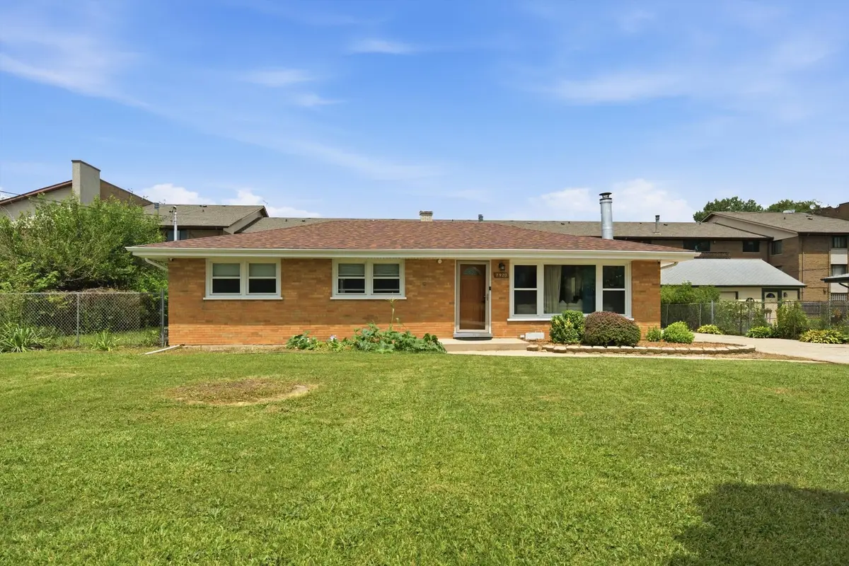 7920 W 91st Street, Hickory Hills, IL 60457 - #1
