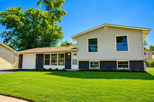 7777 Ramsgate Circle S, Hanover Park, IL 60133