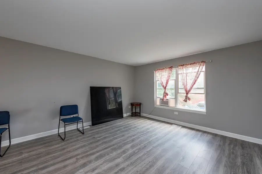 929 Adams Street, Waukegan, IL 60085 - #2