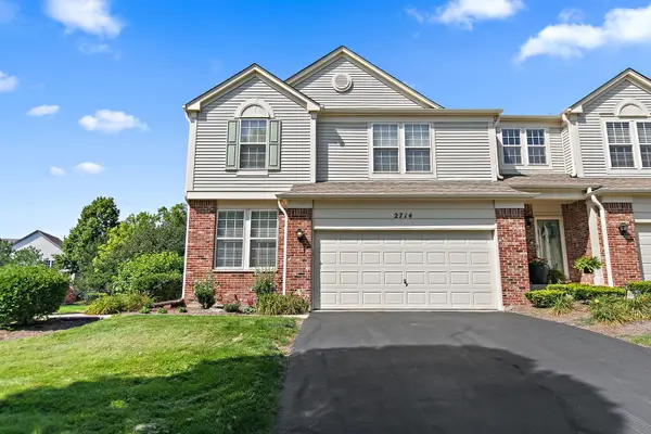 Address Withheld By Seller, Algonquin, IL 60102