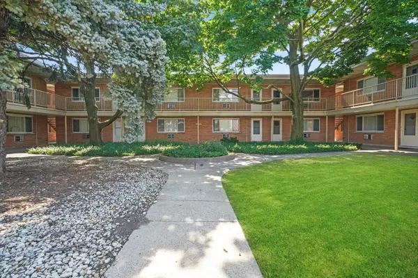 4211 W 95th Street #2C, Oak Lawn, IL 60453