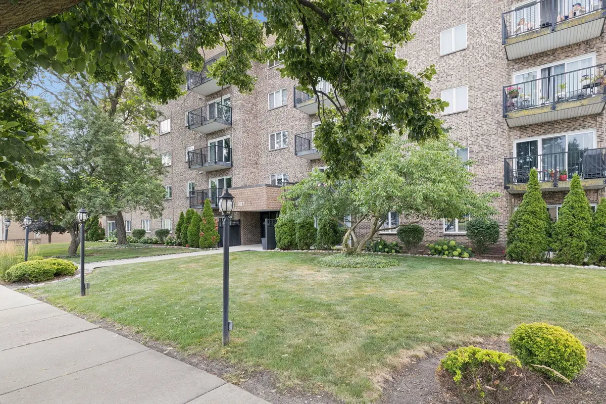 907 Curtiss Street #304, Downers Grove, IL 60515 - #1