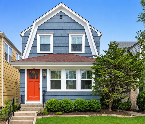 2659 Lincolnwood Drive, Evanston, IL 60201