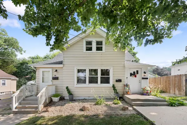 331-333 E Lincoln Avenue, Barrington, IL 60010
